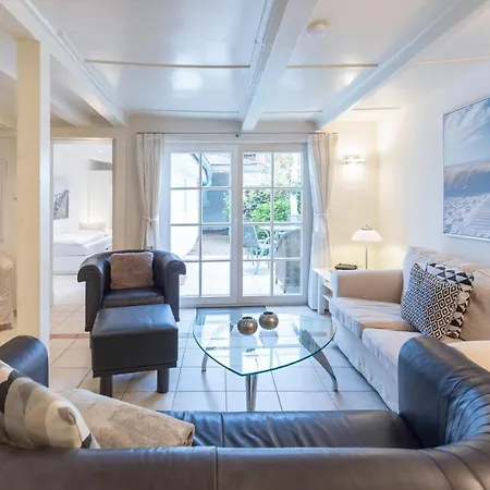 Dat Witte Huus Husum  Extérieur photo