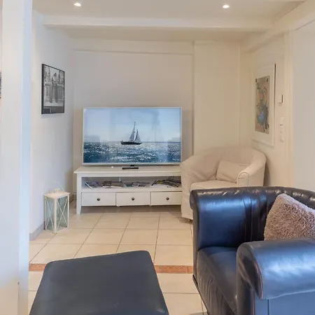 Dat Witte Huus Husum  Extérieur photo